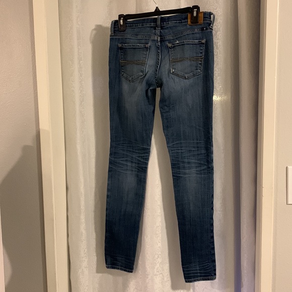 LUCKY BRAND “Charlie Skinny” Jean Sz: 2/26 - Picture 2 of 8